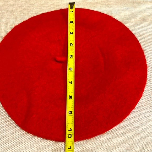 RED BERET one size fits all no tags wool blend New - Picture 8 of 11